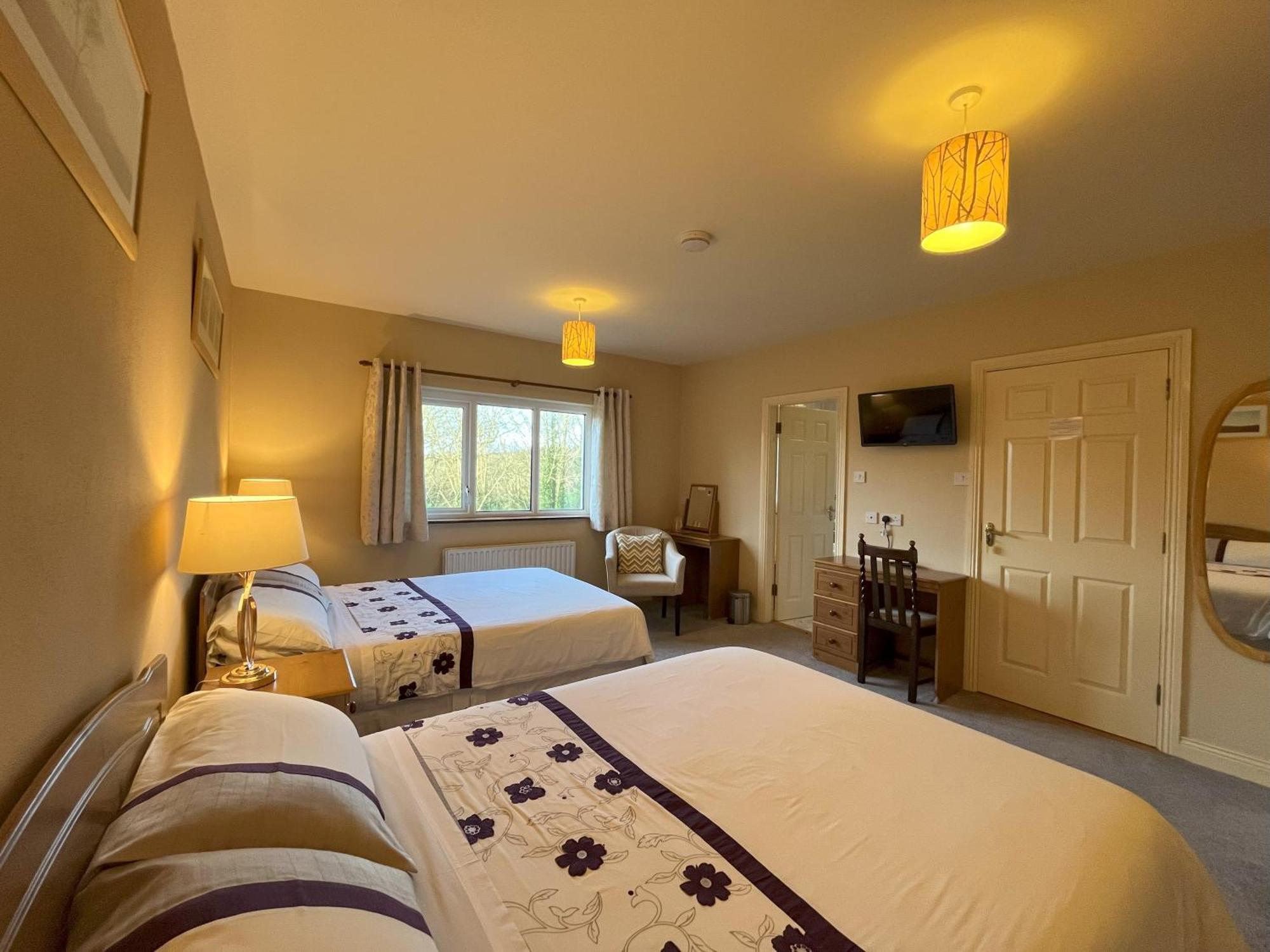 Pk Lodge Bed And Breakfast Skibbereen Exterior foto